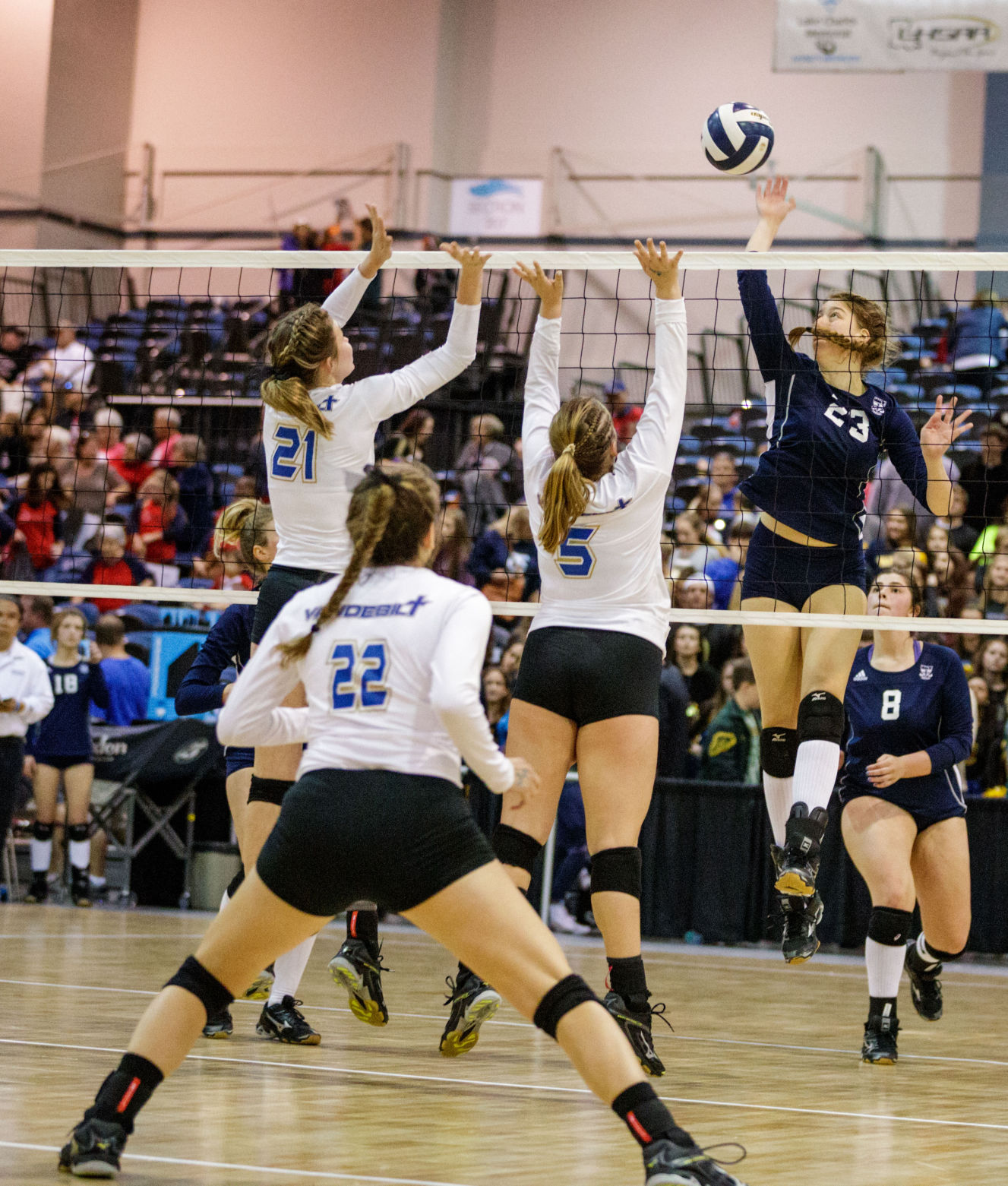 br.divisionIIIvolleyball.111117.005.JPG